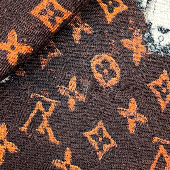 LOUIS VUITTON Brown Monogram Scarf - Picture 3 of 6
